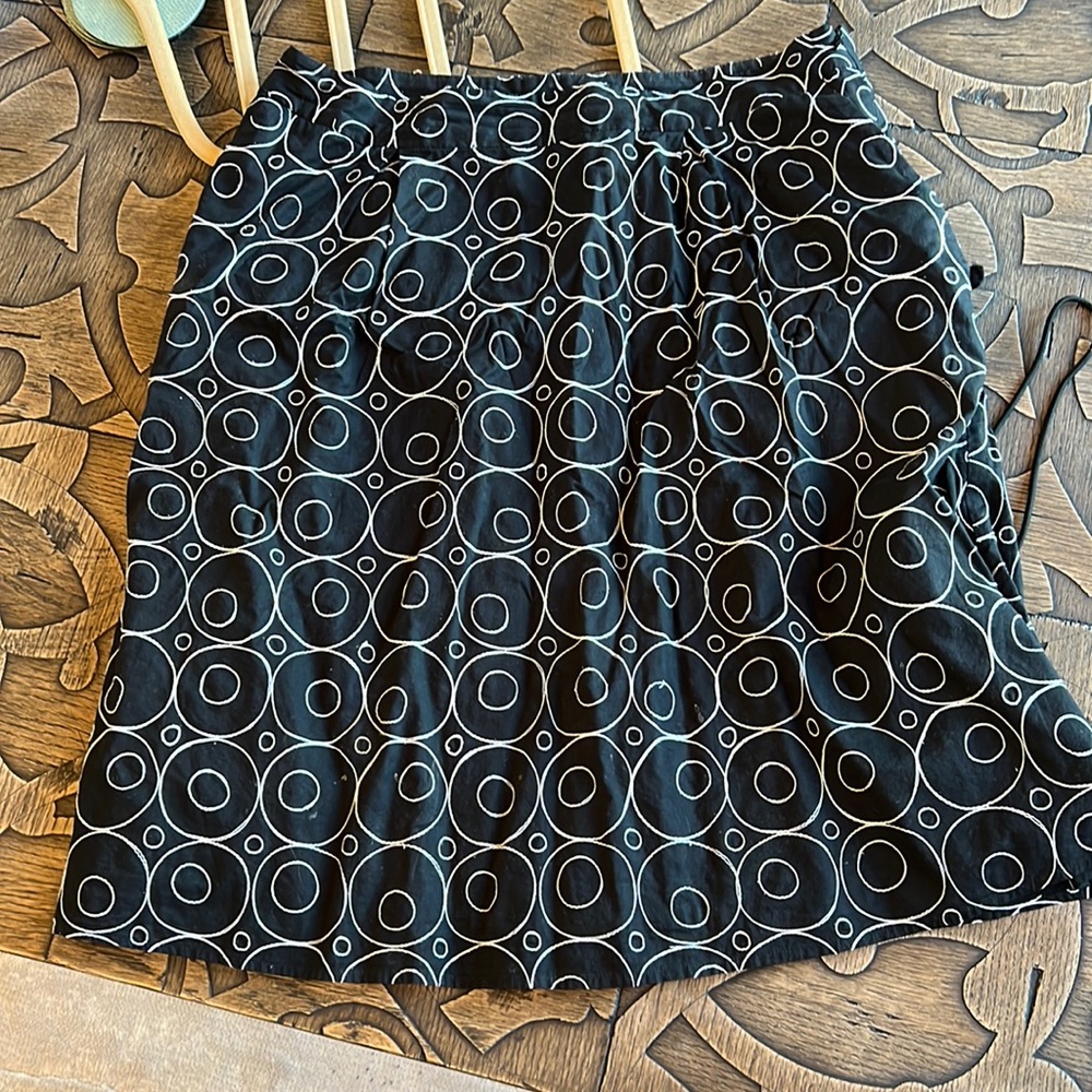 Saks skirt